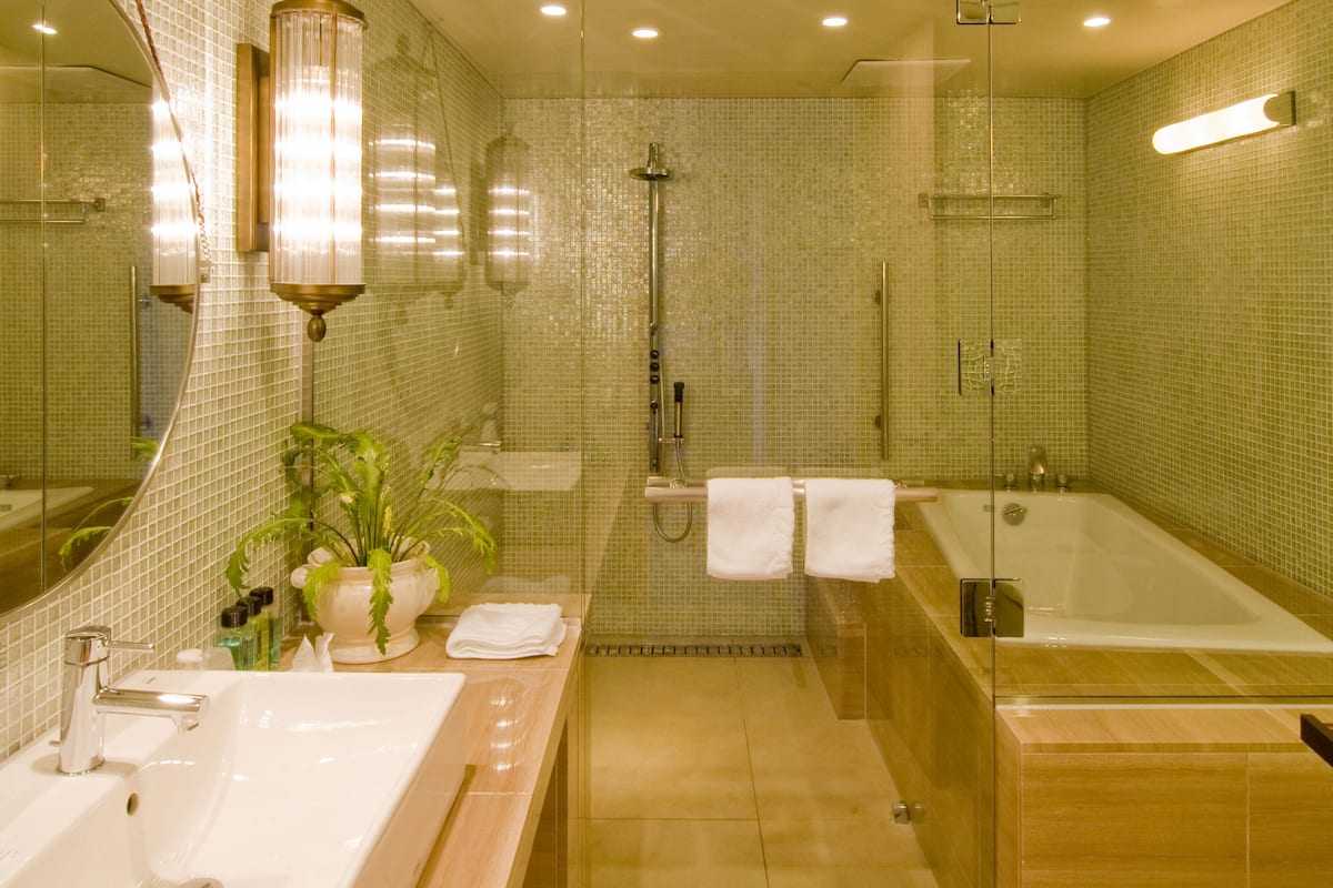 royal room, non smoking | bathroom | slippers, electronic bidet, towels