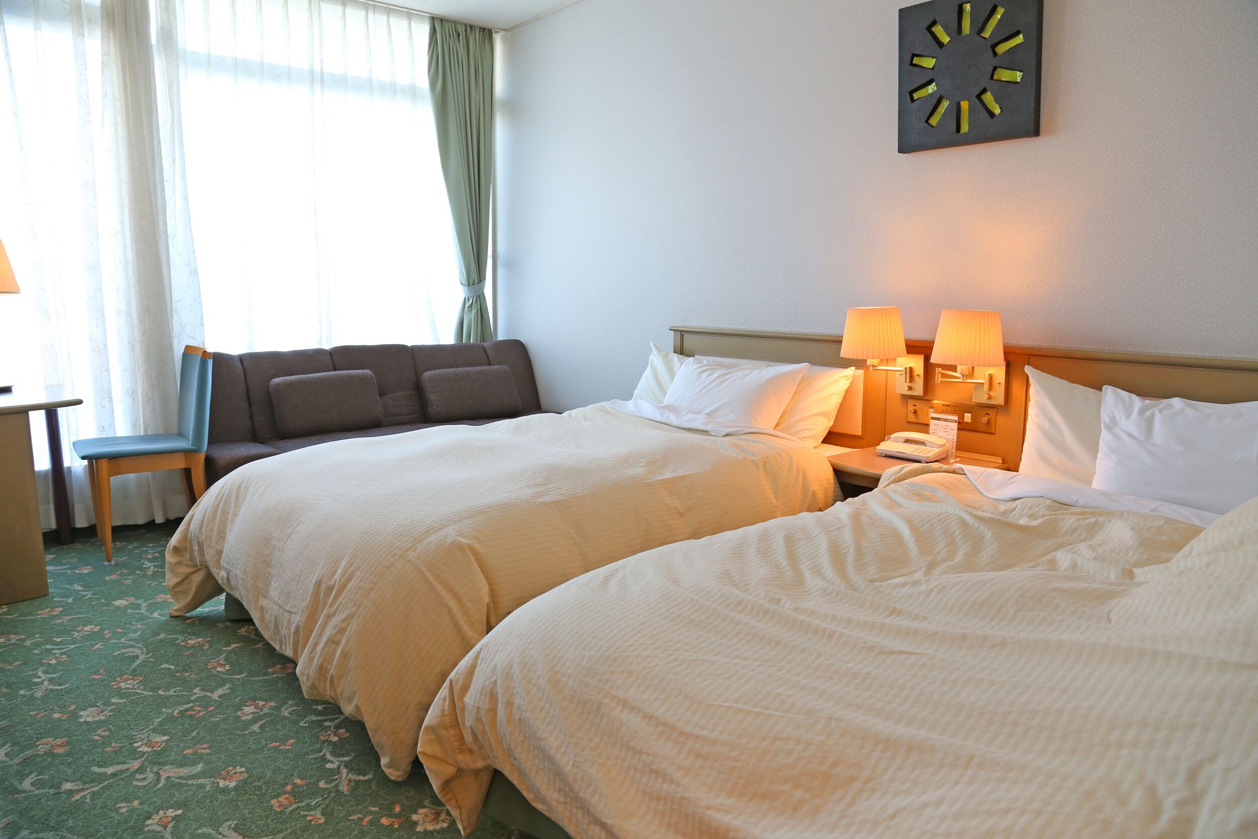 standard twin room, non smoking | in-room safe, free wifi