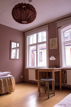 Basic-Zweibettzimmer, Gemeinschaftsbad