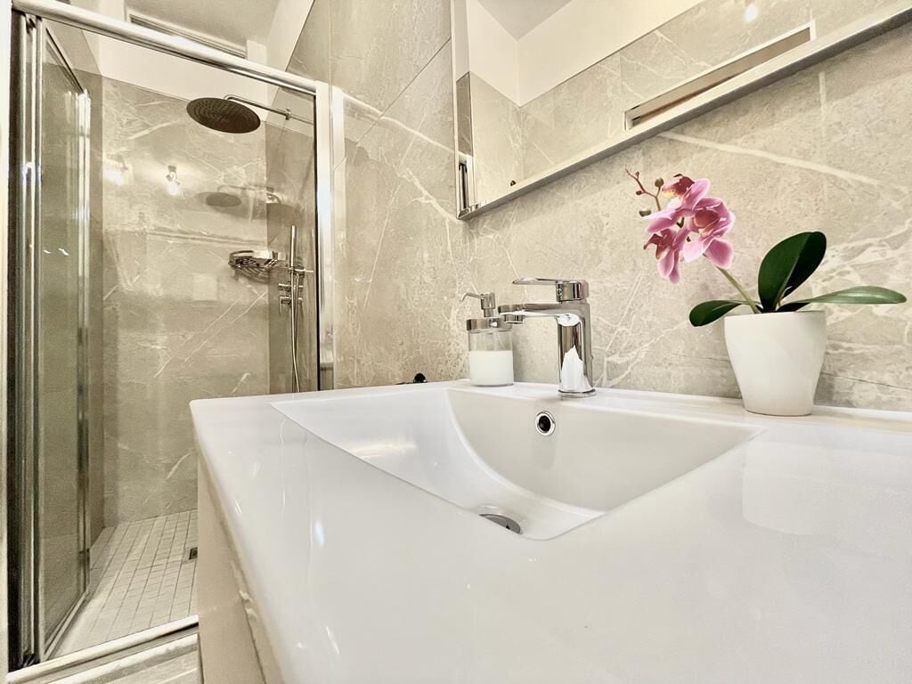 Exclusive Apartment, 1 Bedroom, Terrace | Bathroom | Shower, rainfall showerhead, free toiletries, hair dryer