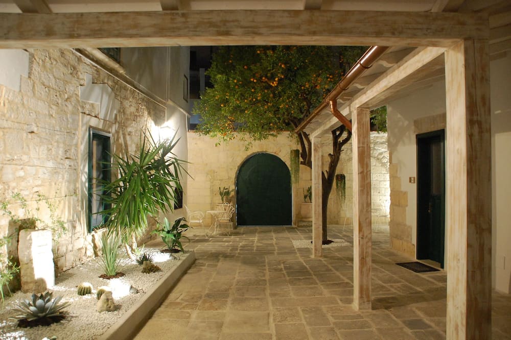 Palazzo Bianchi Domus Holidays