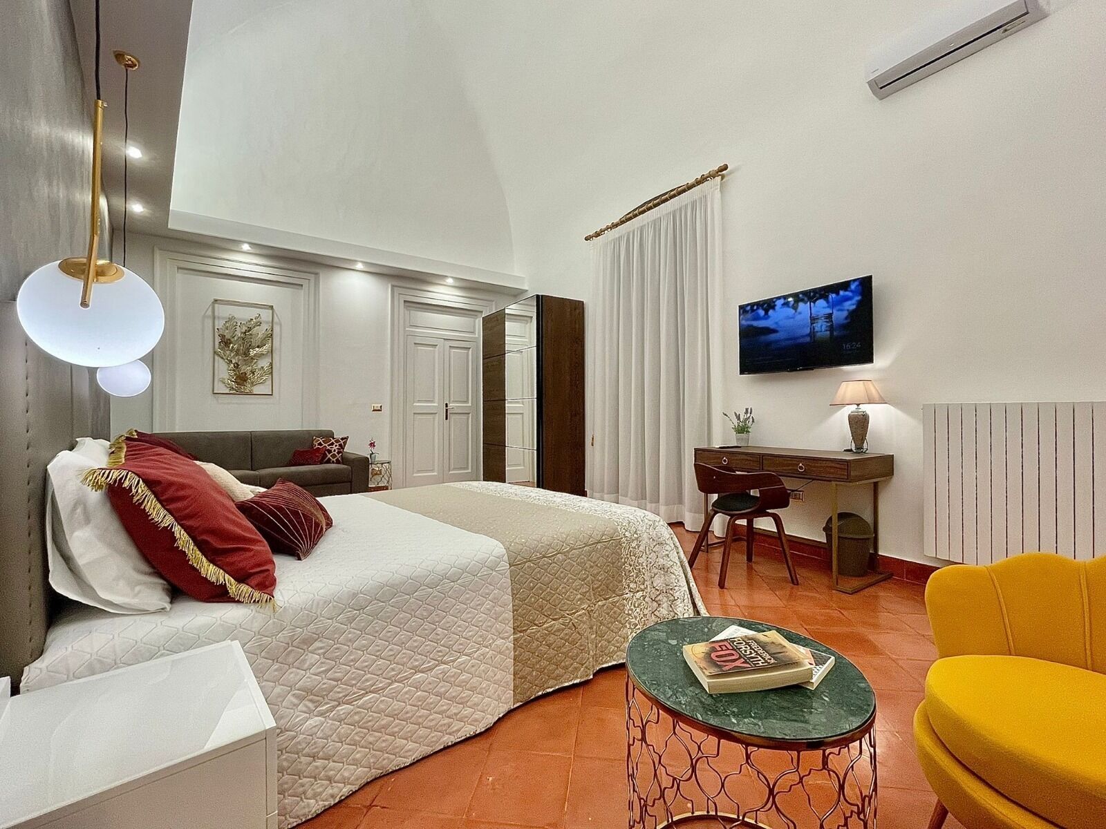 Lägenhet Superior - 1 kingsize-säng med bäddsoffa | Sängtillbehör av högsta kvalitet och memory foam-madrasser