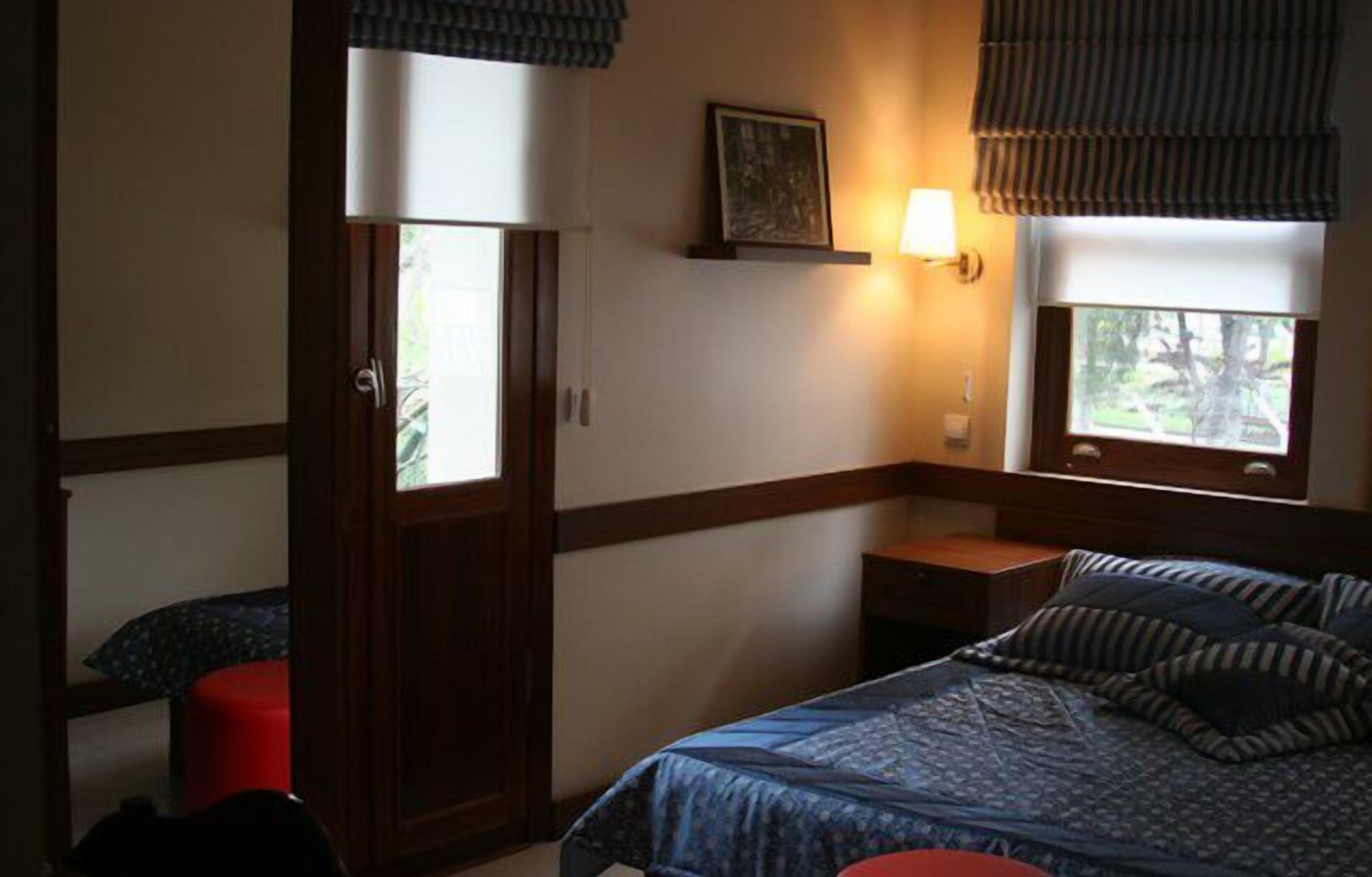 standard double room | free wifi, bed sheets