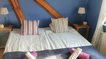 Dobbeltrom, privat bad | Individuelt dekorert, individuelt innredet og blendingsgardiner