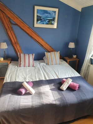 Chambre Double, salle de bains privée | Décoration personnalisée, ameublement personnalisé, rideaux occultants