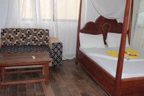 Deluxe Double Room, 2 Bedrooms, Non Smoking, Sea View | Free WiFi