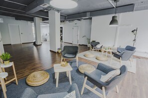 Lobby sitting area - HQ Rooms Apartments San Vicente (Valencia)