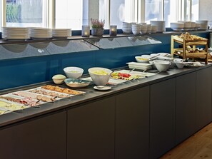 Ilmainen päivittäinen buffetaamiainen 