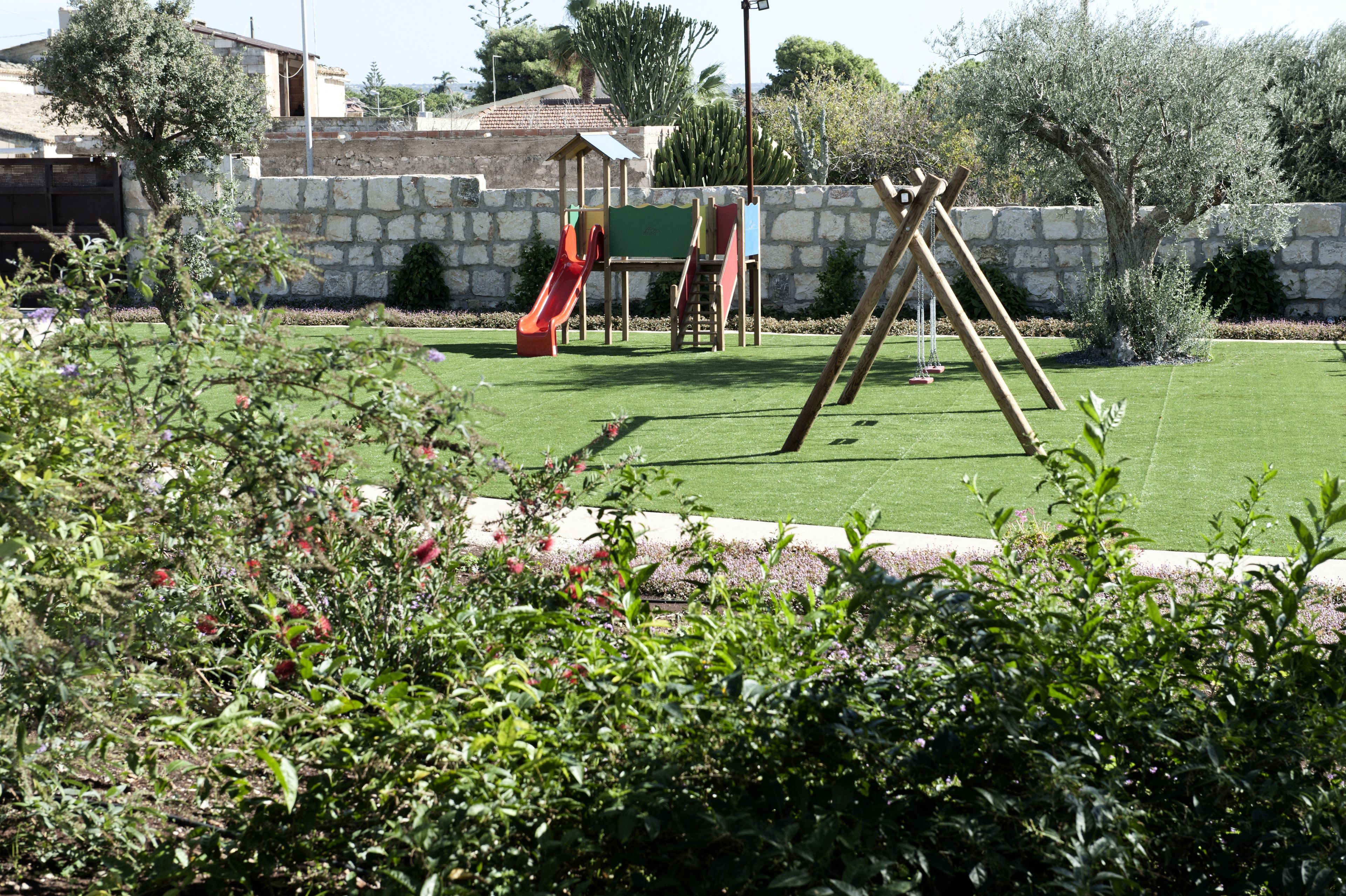 children’s play area – outdoor
