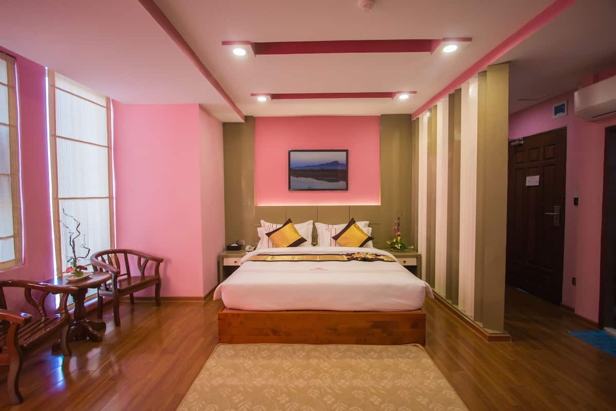 Grand Deluxe Room