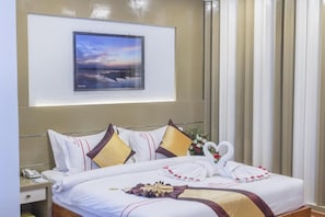 1 bedroom, minibar, in-room safe, desk