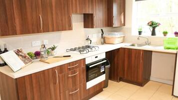 Double Room, Shared Bathroom | Private kitchen