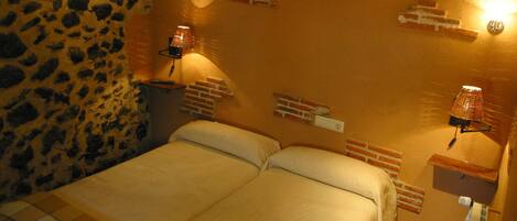 Twin kamer | Individueel gedecoreerd, individueel gemeubileerd