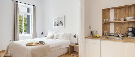 B1 One Bedroom Apartment, Street View | 1 bedroom, Egyptian cotton sheets, premium bedding, memory foam beds