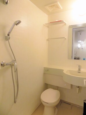 สตูดิโอ, เตียงใหญ่ 1 เตียง, ห้องน้ำส่วนตัว | ห้องน้ำ | ฝักบัว, ผ้าเช็ดตัว