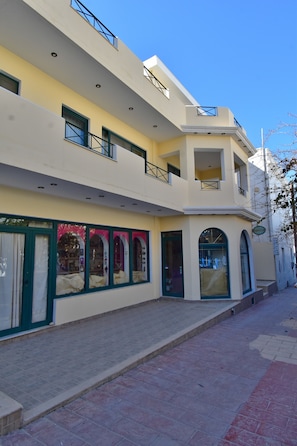 Front of property - Mike's Studios (Karpathos)