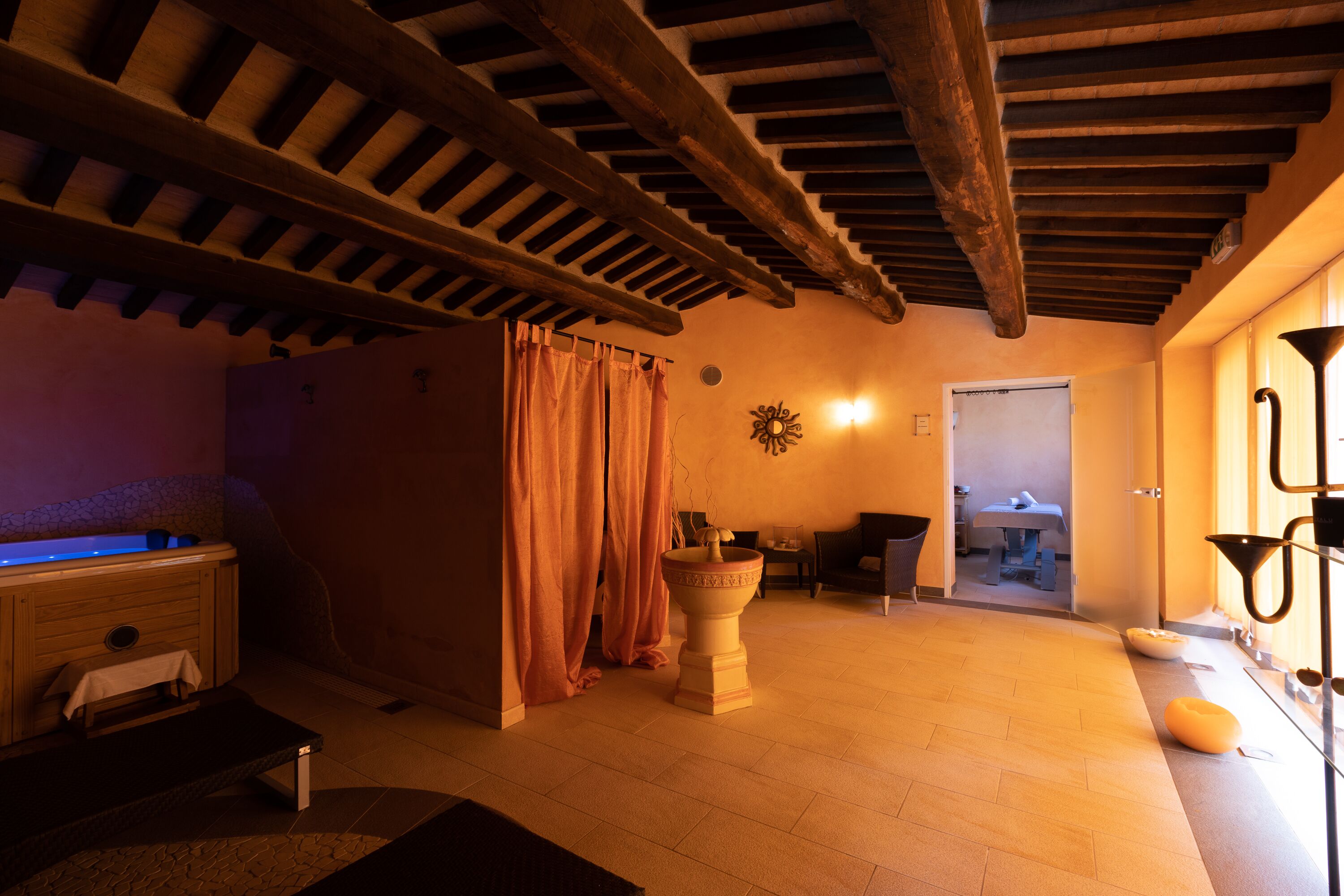 couples treatment room(s), sauna, hot tub, turkish bath/hammam