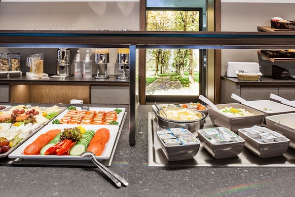 Tägliches inbegriffenes Frühstücksbuffet
