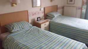 Basic-Zweibettzimmer