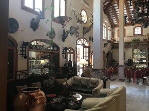 Lobby sitting area - Hotel El Paso (Vejer de la Frontera)