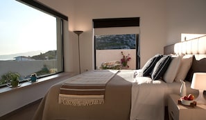 Villa, 6 Bedrooms, Private Pool, Sea View | 5 bedrooms, Frette Italian sheets, premium bedding