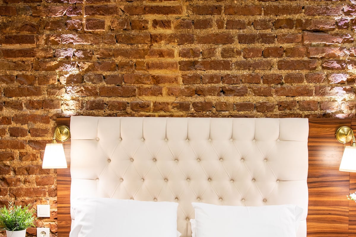 Quarto standard, 1 cama de casal | Roupas de cama premium, frigobar (abastecido com alguns itens grátis)