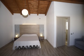Comfort Double Room, Courtyard View | Minibar, desk, soundproofing, rollaway beds - Agriturismo al Riparo dai Venti (Stintino)
