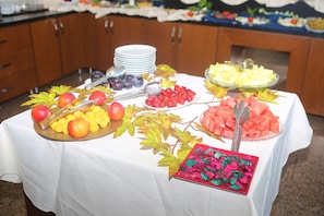 Free daily buffet breakfast