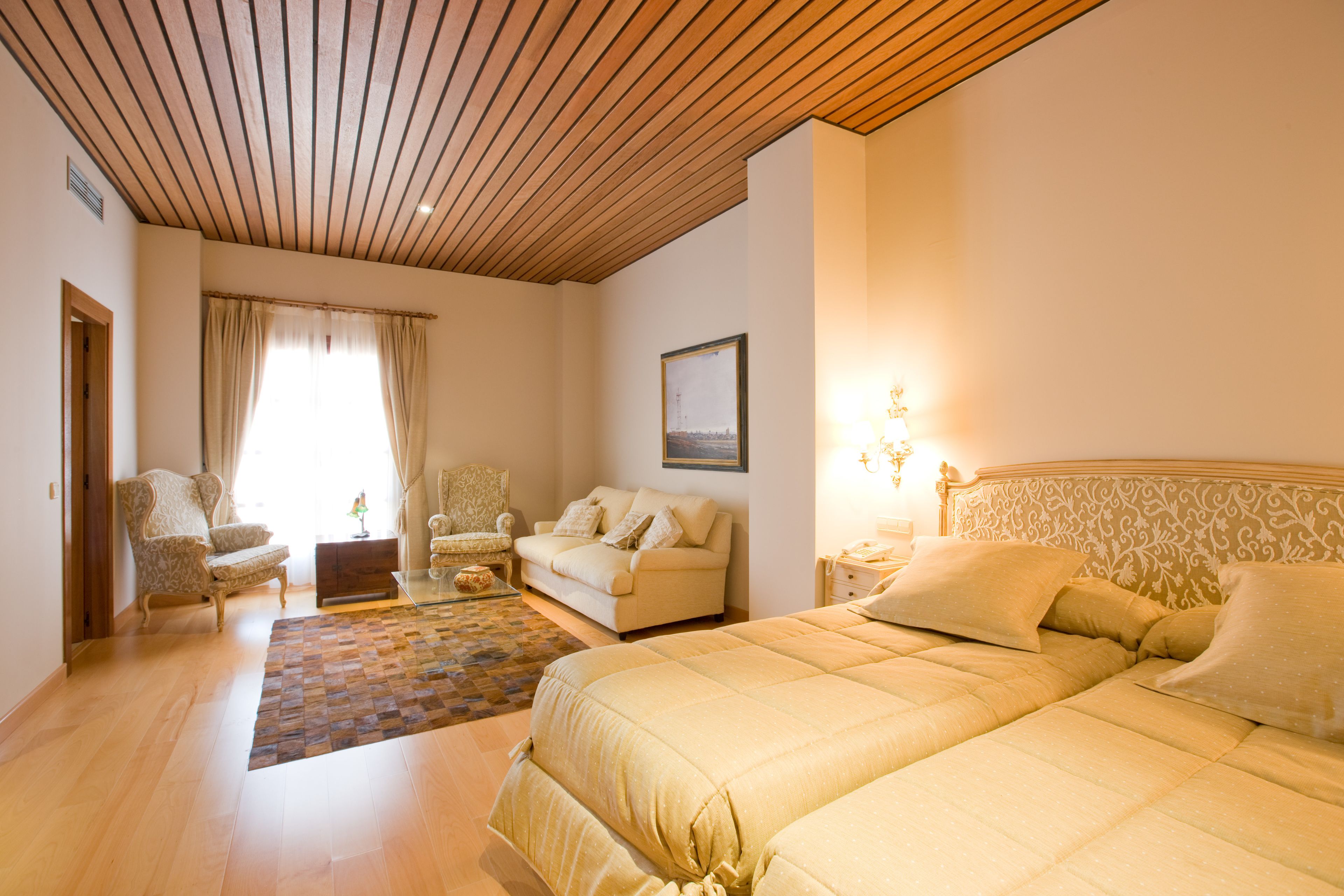 Coffres-forts dans les chambres, bureau, rideaux occultants