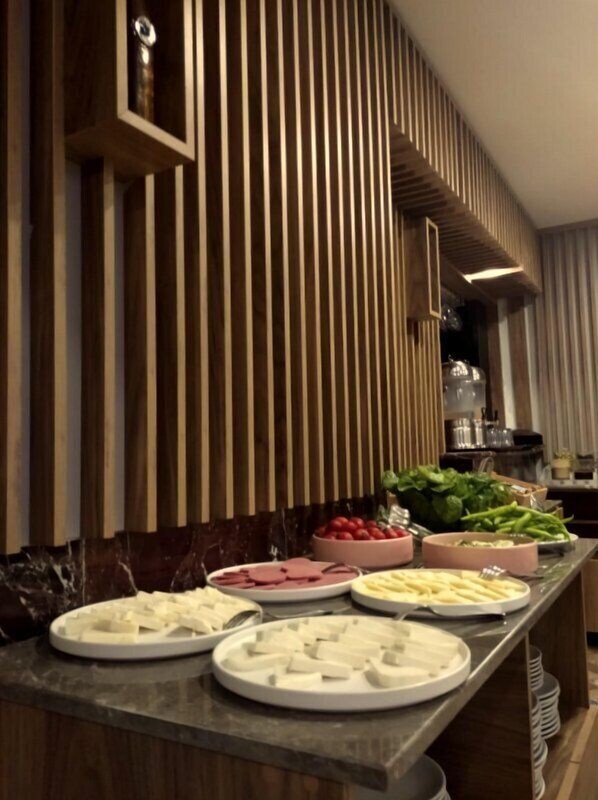 Petit déjeuner buffet compris tous les jours