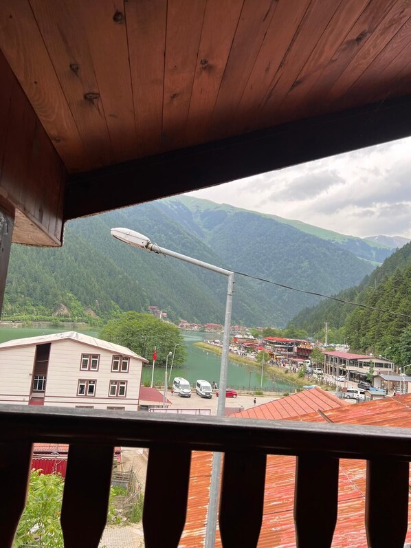 Business Penthouse, Lake View | Terrace/patio - Zeren Apart (Çaykara)