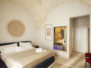 Deluxe Room | Premium bedding, minibar, in-room safe, desk - Donnenzo (Latiano)