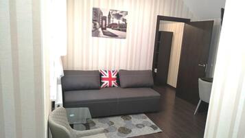 Una televisión de pantalla plana