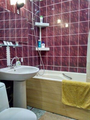 Apartment, 4 Bedrooms (Andreevskiy spusk, 11) | Bathroom