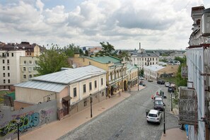 Apartment, 4 Bedrooms (Andreevskiy spusk, 11) | View from room