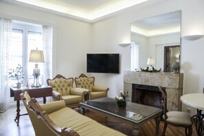 Magnolia Monumental Suite | Vardagsrum | Platt-tv