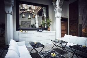 Borne des arrivées/des départs