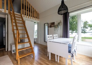 Comfort Cabin | Living area