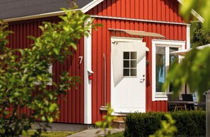 Comfort Cabin | Property grounds