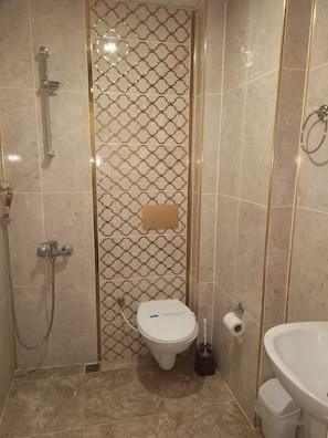 Standard Aile Odasi | Bathroom