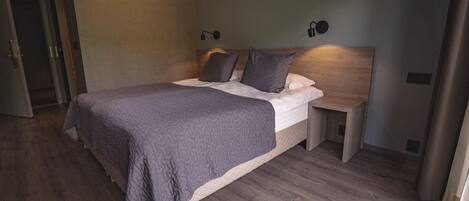 Standard Double or Twin Room | Desk, laptop workspace, blackout drapes, soundproofing