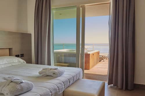Junior-Suite, Terrasse, Meerblick | Strand-/Meerblick