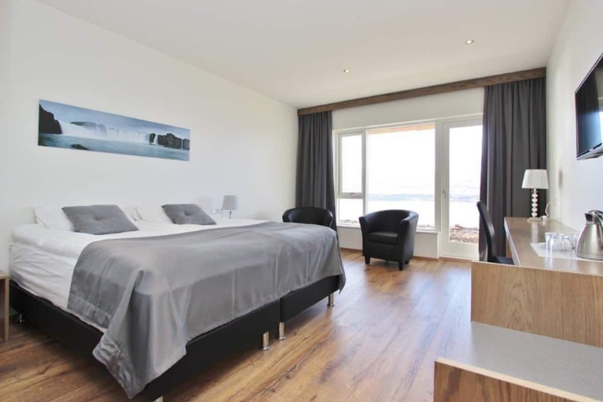 double or twin room, private bathroom | desk, blackout curtains, soundproofing, free wifi