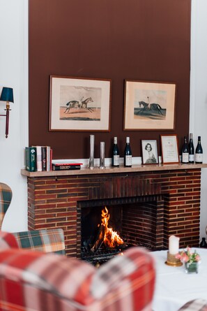 Fireplace - Hotel Waldhof auf Herrenland (Moelln)