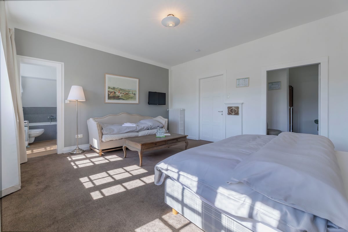 quadruple room | premium bedding, in-room safe, desk, iron/ironing board