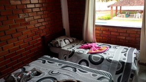 Family Chalet, 2 Bedrooms, Pool View, Poolside