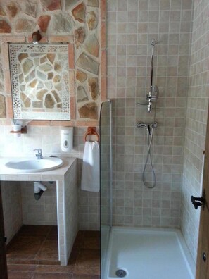 Family Room | Bilik Mandi | Pancuran mandi, kelengkapan dandanan diri percuma, bidet 