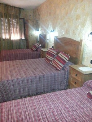 Family Room | Cribs/infant beds, free WiFi, bed sheets