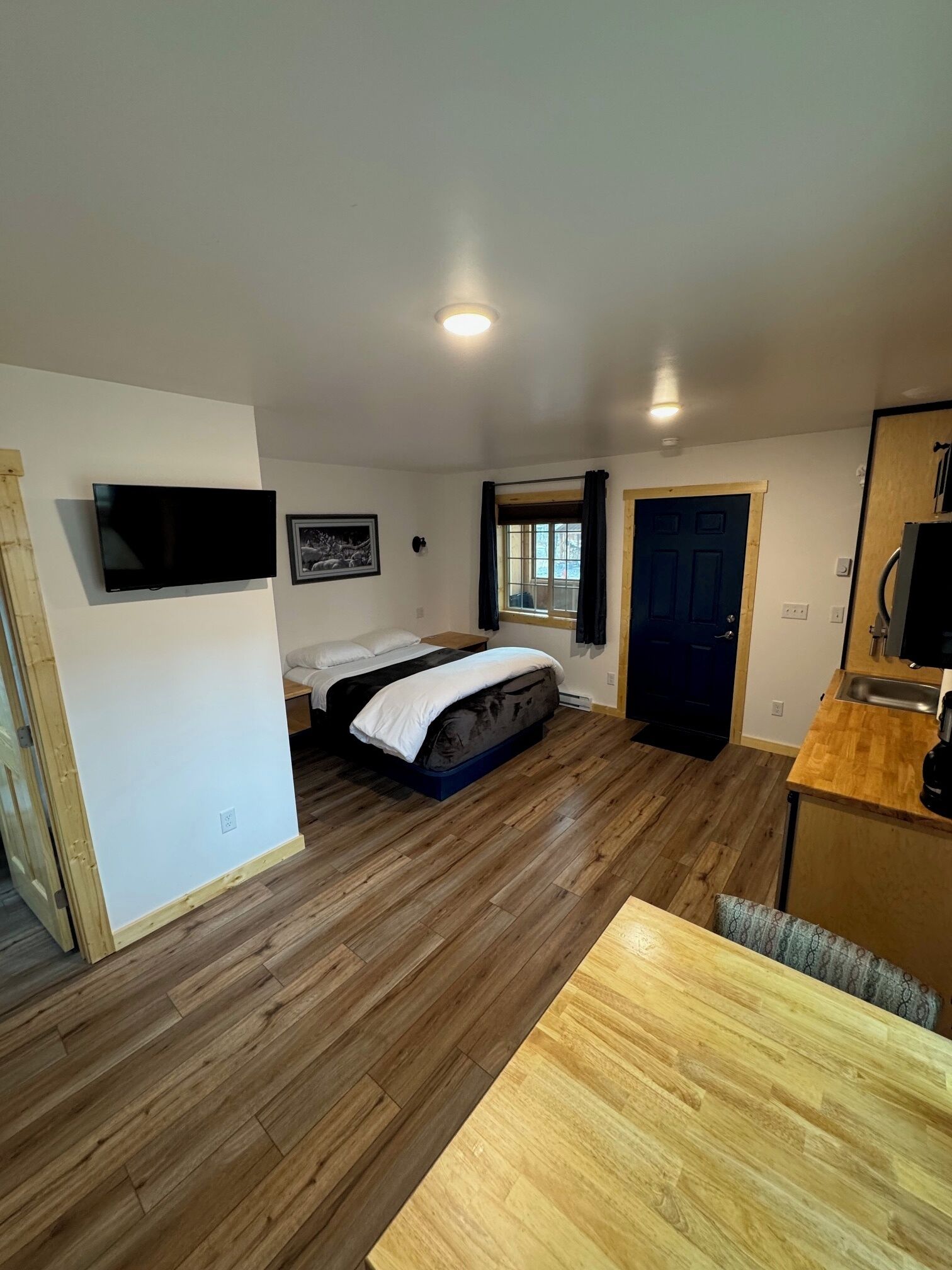 Studio Cabin 10 with Private Bathroom | 特色装修、遮光窗帘、隔音、免费 WiFi