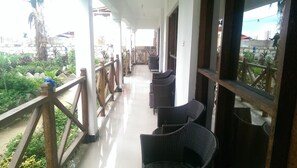 Balcony - Union Beach Bungalows (Nungwi)